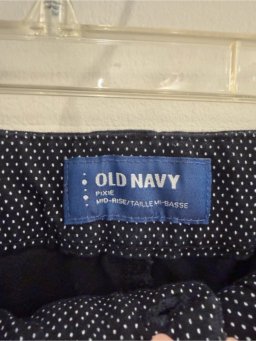 Old Navy Navy with White Dot Pixie Pants - Picture 4 of 7